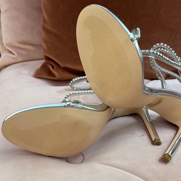 Sexy silver sandals NIB OLIVIA Ferguson a 10 - Picture 6 of 13